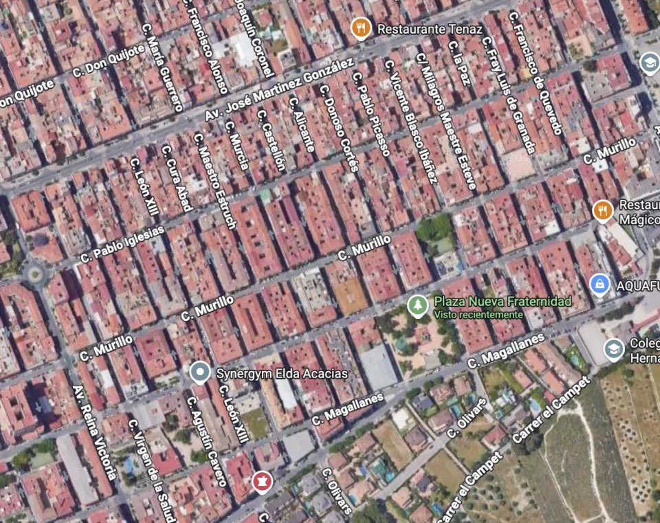 Plano aéreo de Elda con la zona analizada resaltada: el barrio de Nueva Fraternidad, entre la Avenida José Martínez González y la calle Magallanes