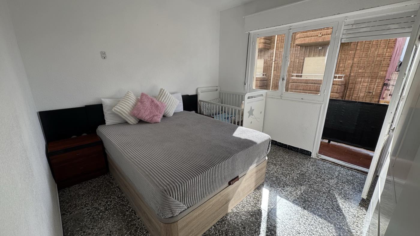 Habitación principal, con salida al balcón